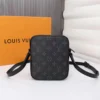 Louis Vuitton Model: 69404 Size: 15x17x8cm