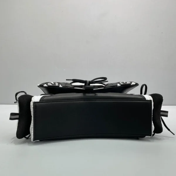 Balenciagα Hourglass Model No.:92940 Size:30.5*33*12cm 26.9*25.9*10.9cm