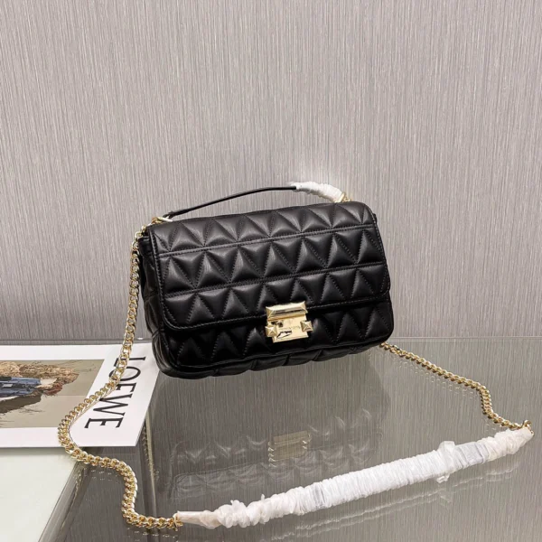 MK Sheepskin Bag Black Size: 25CmX16cmX8.5cm