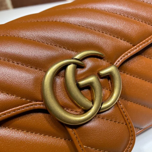 Model: 446744 Size: 23x14x6cm