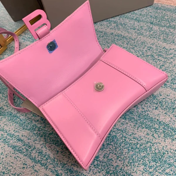 Model: 8896 Small: 19x8x21cm
