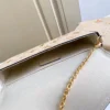 Louis Vuitton size：21x12x3cm
