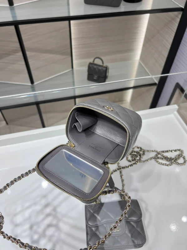 AP2198Y8620 Size: 11*8.5*7cm
