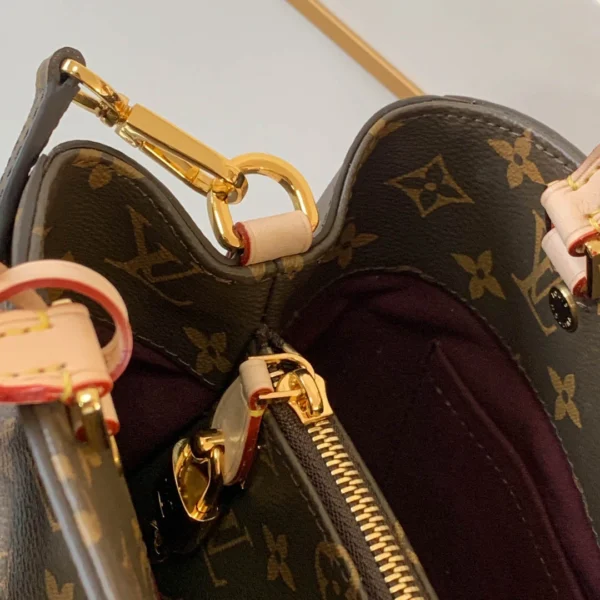 LV Model: M41056 Size 33*23*15cm