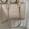 Beach bag size: 32cm