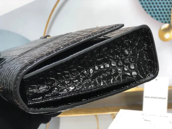 Balenciaga Handbag Model: DG-1007 Size: 6*15*35cm