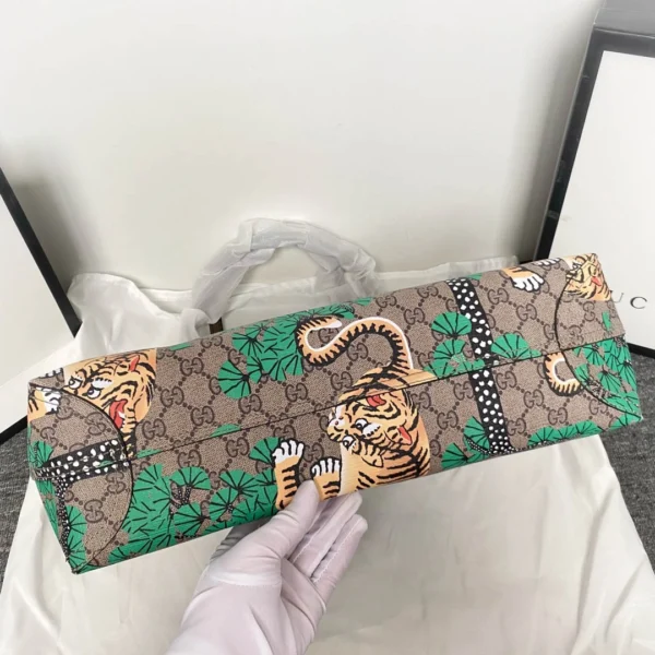Model: 412096 Size:38*28*12cm