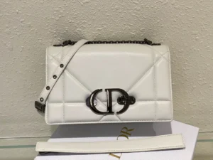 30 Montaigne Series size 25x15x8cm