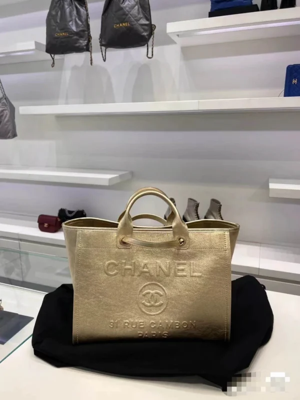 Beach bag size: 32cm