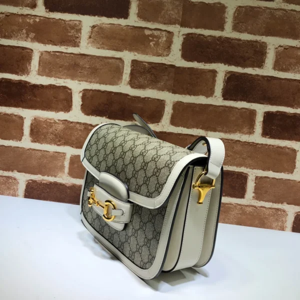Model: 602204 Size: 25x18x8cm