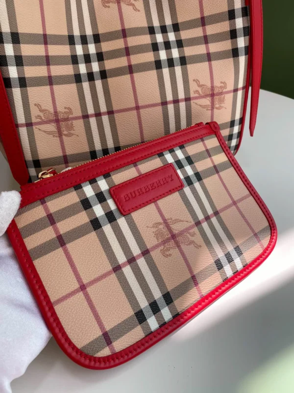 Checkered Tootsie Bag Size:W25.5*H29*D10cm Code:400123