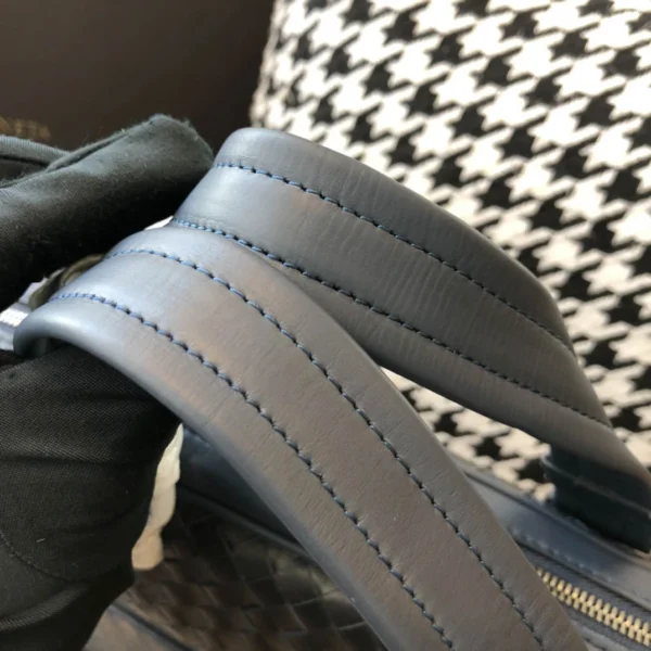 BV Briefcase Size: 38cm Blue