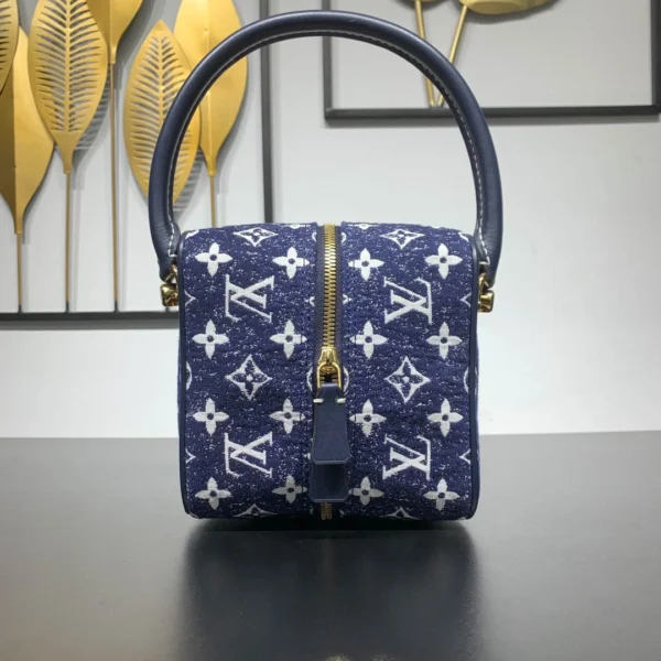 Louis Vuitton Size: 16.0x16.0x16.0CM
