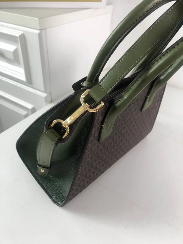 Mk Shoulder Crossbody Model:2115 L:28 H:22 W:14