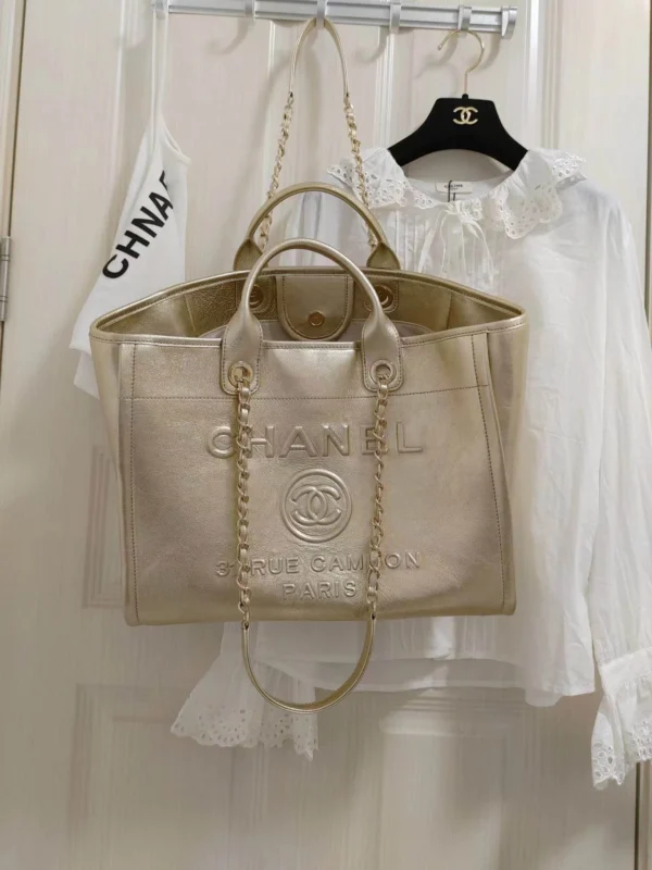 Beach bag size: 32cm