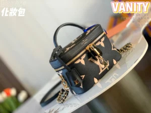 Louis Vuitton Size: 19*13*11cm