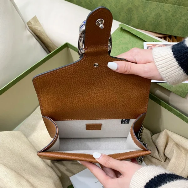 Model:421970 Size:20x15.5x5cm