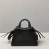 Model: 1992 Size: 16.5*22*9*14.5cm