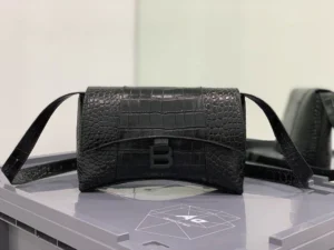 Model: 671355 Size: 25.5x6x16cm