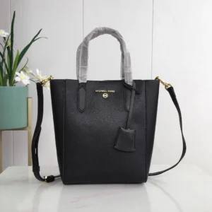 MK Sinclair Handbag Crossbody Model: 2113 Size: 25m Height: 25m Width: 9*300