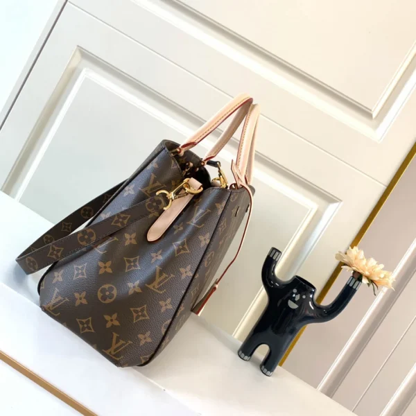 LV Model: M41056 Size 33*23*15cm