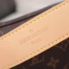 Louis Vuitton Model: 46358 Size: 23x16x6cm